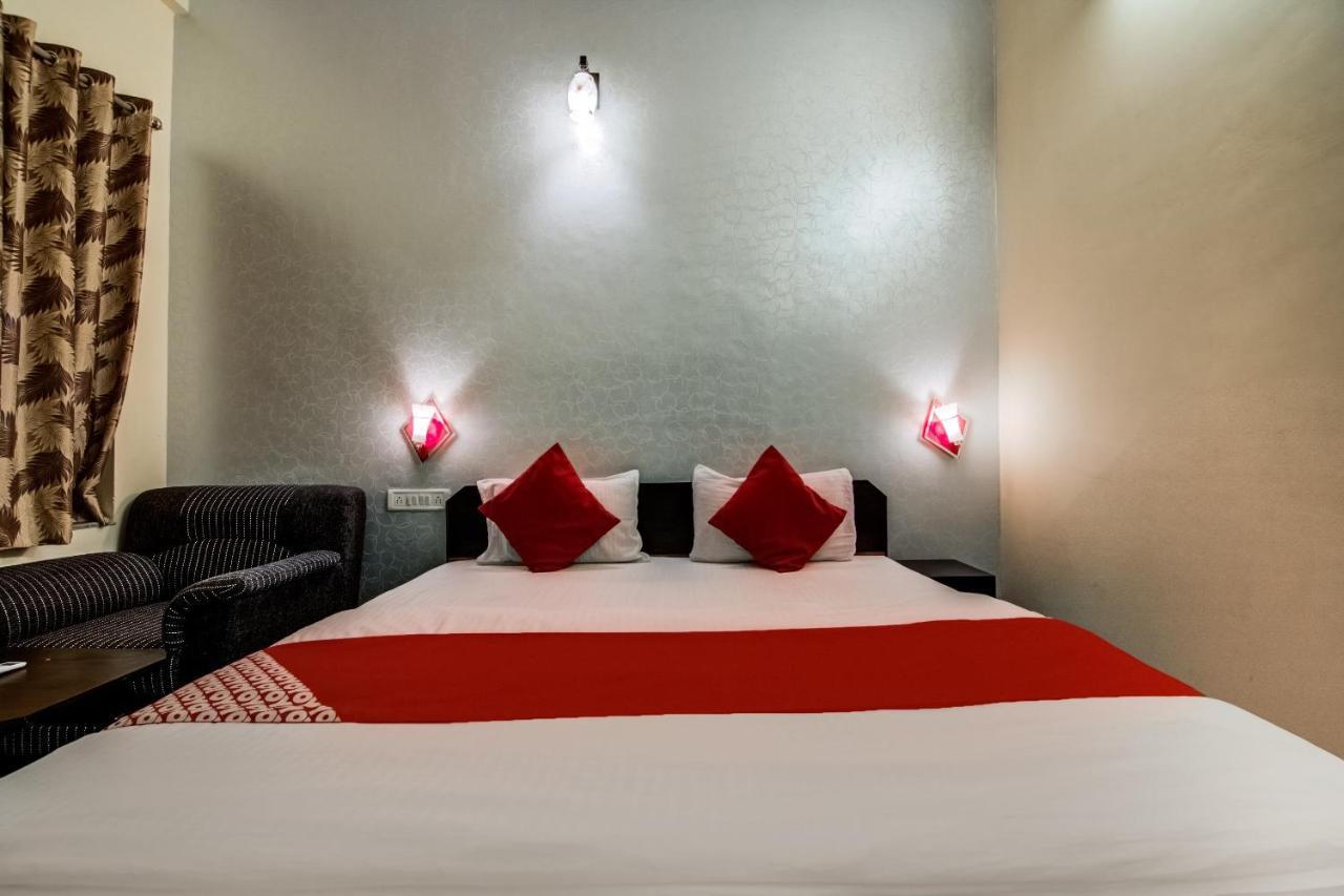 Oyo Hotel Malhotra Jaipur Exteriör bild